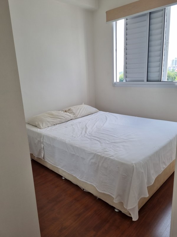 ALUGA-SE APARTAMENTO SEM FIADOR 31M² - 1 QUARTO – 1 BANHEIRO – ANDAR ALTO - SEMI MOBILIADO Rua Torres da Barra São Paulo - 