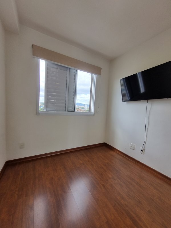 ALUGA-SE APARTAMENTO SEM FIADOR 31M² - 1 QUARTO – 1 BANHEIRO – ANDAR ALTO - SEMI MOBILIADO Rua Torres da Barra São Paulo - 