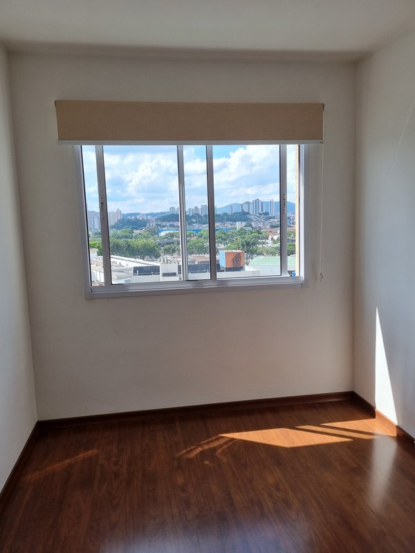 ALUGA-SE APARTAMENTO SEM FIADOR 31M² - 1 QUARTO – 1 BANHEIRO – ANDAR ALTO - SEMI MOBILIADO Rua Torres da Barra São Paulo - 