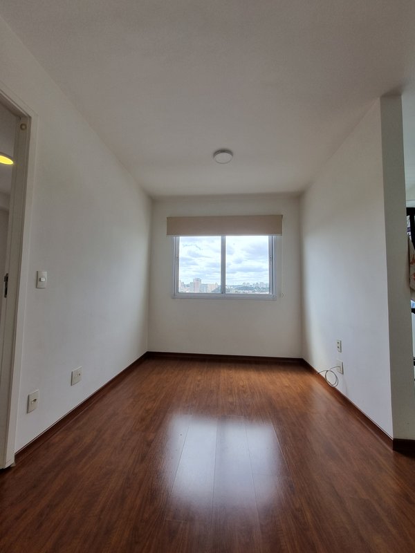 ALUGA-SE APARTAMENTO SEM FIADOR 31M² - 1 QUARTO – 1 BANHEIRO – ANDAR ALTO - SEMI MOBILIADO Rua Torres da Barra São Paulo - 