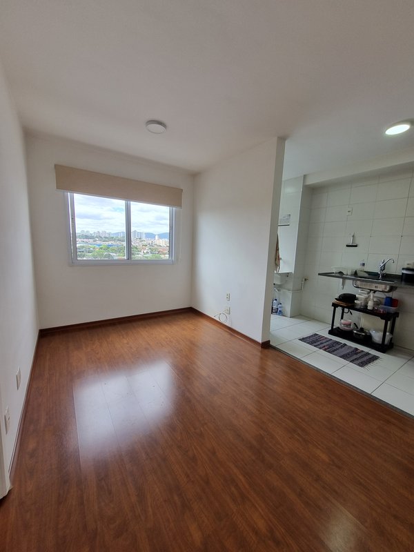 ALUGA-SE APARTAMENTO SEM FIADOR 31M² - 1 QUARTO – 1 BANHEIRO – ANDAR ALTO - SEMI MOBILIADO Rua Torres da Barra São Paulo - 
