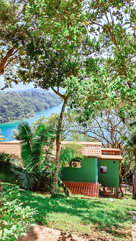Casa no condomínio Flamboyant em Angra dos Reis  Angra dos Reis - 