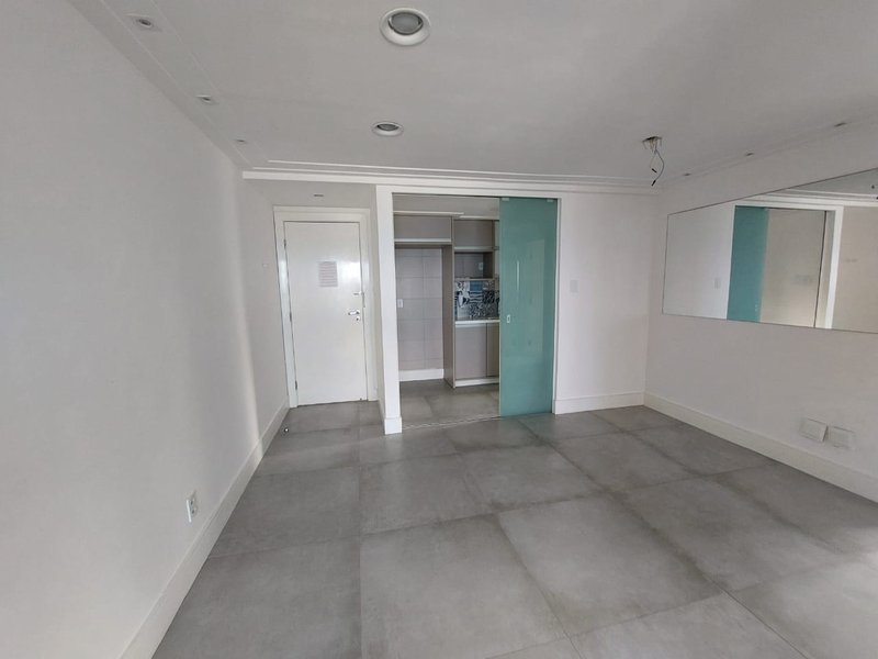APARTAMENTO NASCENTE 2 QUARTOS SUÍTE VARANDA PISCINA 2 GARAGENS À VENDA NO RIO VERMELHO! Rua Ismael de Barros Salvador - 