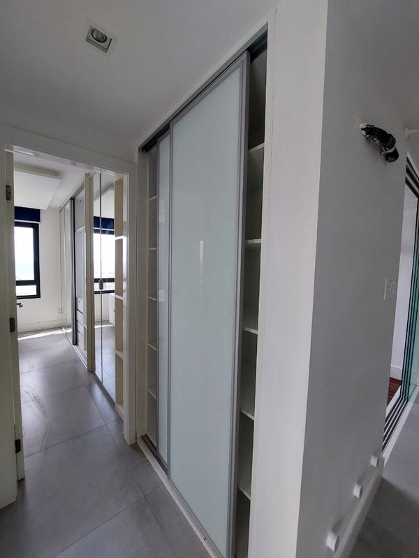 APARTAMENTO NASCENTE 2 QUARTOS SUÍTE VARANDA PISCINA 2 GARAGENS À VENDA NO RIO VERMELHO! Rua Ismael de Barros Salvador - 