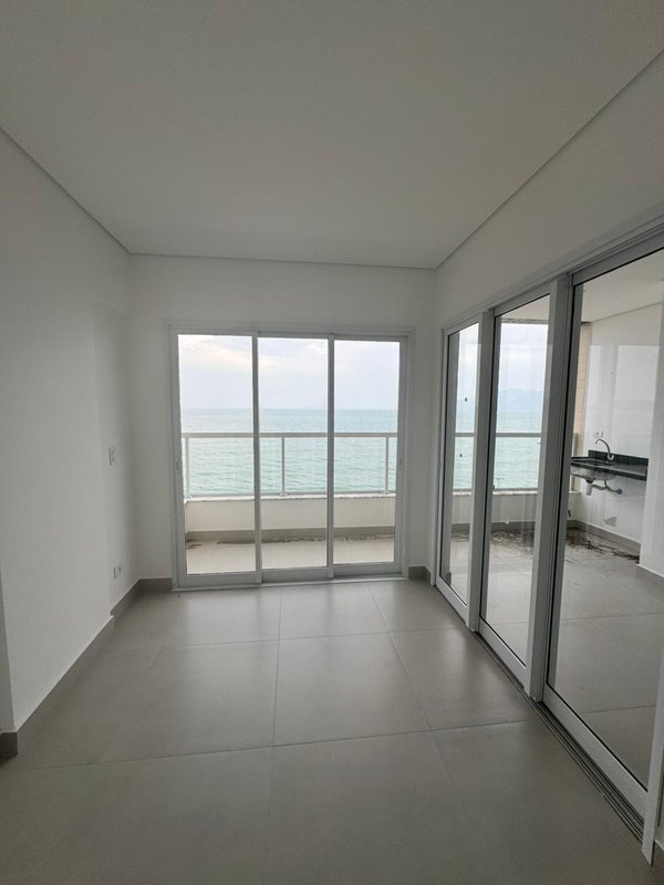 ✨ Apartamento Frente ao Mar em Massaguaçu ✨  Caraguatatuba - 