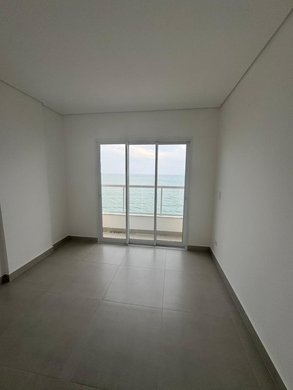 ✨ Apartamento Frente ao Mar em Massaguaçu ✨  Caraguatatuba - 