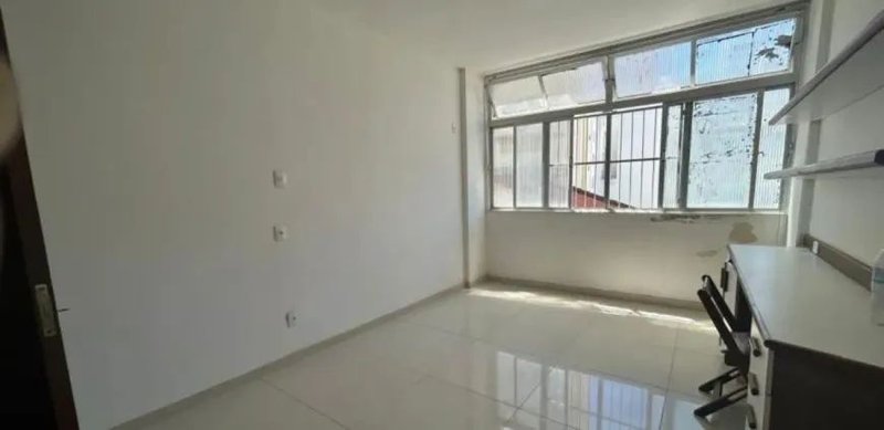 APARTAMENTO NASCENTE AMPLO 3 QUARTOS SUÍTE GARAGEM À VENDA NA BARRA! Avenida Princesa Isabel Salvador - 