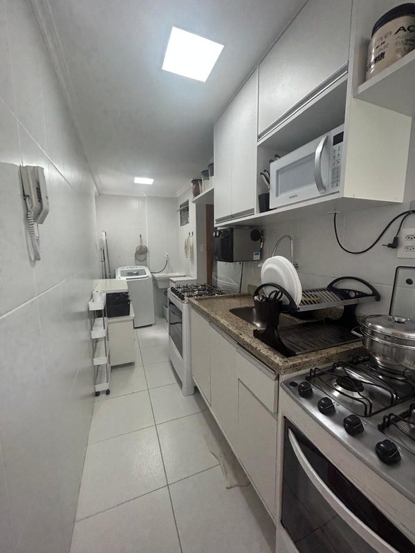 APARTAMENTO 2 QUARTOS SUÍTE SALA À VENDA NA BARRA! Avenida Princesa Isabel Salvador - 