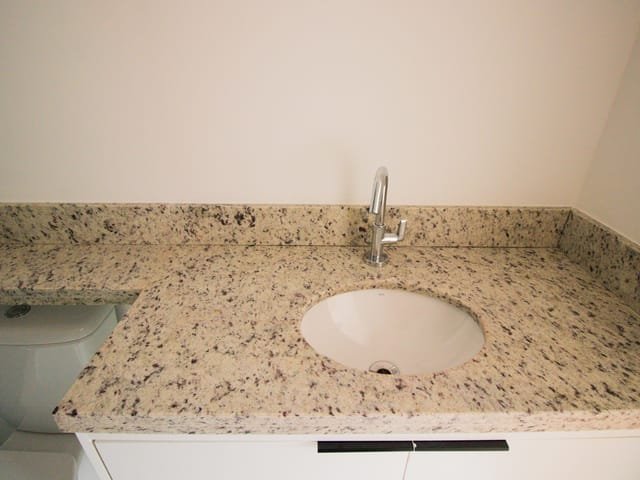 ALUGA-SE APARTAMENTO – 35m2 – REFORMADO Avenida Onze de Junho São Paulo - 
