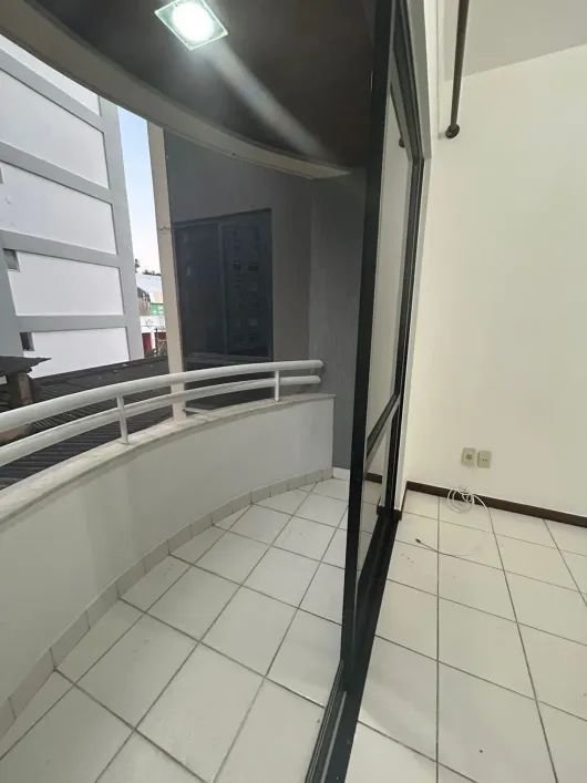 APARTAMENTO QUARTO SALA VARANDA GARAGEM À VENDA NA BARRA! Rua Cesar Zama Salvador - 