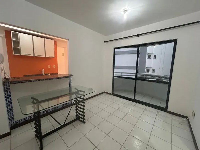 APARTAMENTO QUARTO SALA VARANDA GARAGEM À VENDA NA BARRA! Rua Cesar Zama Salvador - 