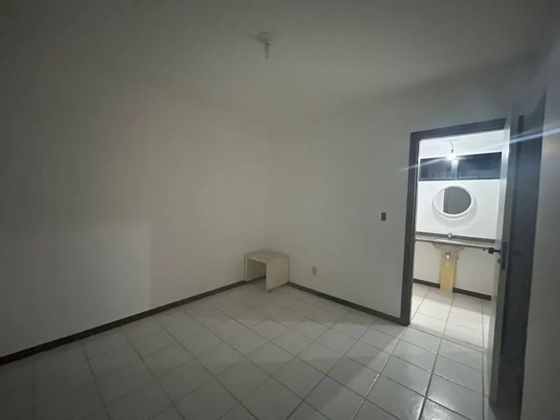 APARTAMENTO QUARTO SALA VARANDA GARAGEM À VENDA NA BARRA! Rua Cesar Zama Salvador - 