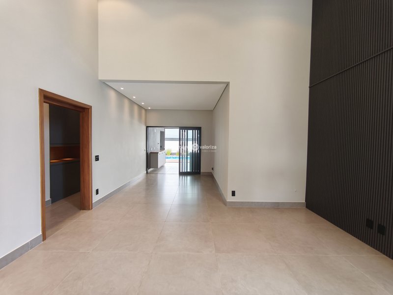 Casa com 3 suítes, gourmet e piscina no Terras Altas  Avaré - 