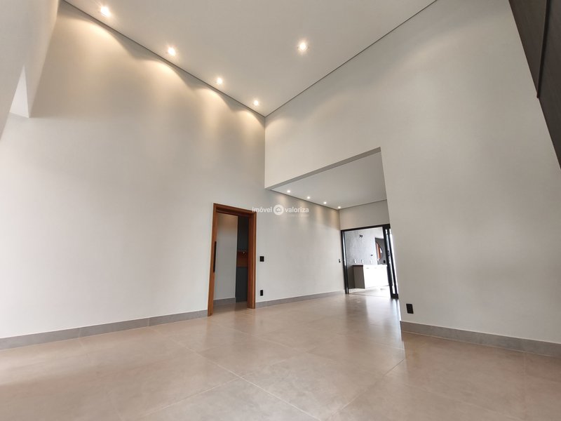 Casa com 3 suítes, gourmet e piscina no Terras Altas  Avaré - 