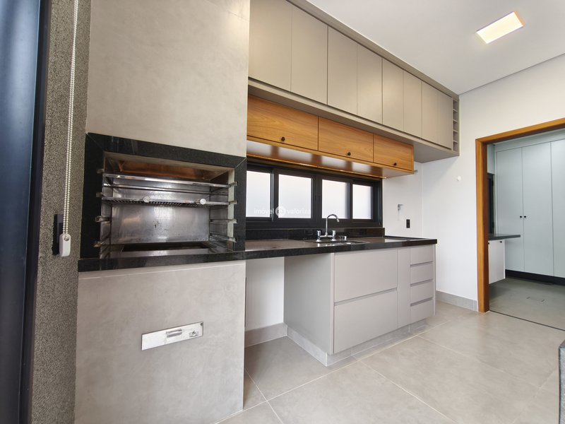 Casa com 3 suítes, gourmet e piscina no Terras Altas  Avaré - 
