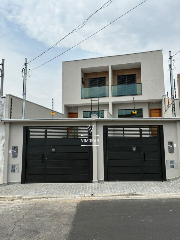 Sobrado 3 suítes + 5 vagas de garagem  São Paulo - 
