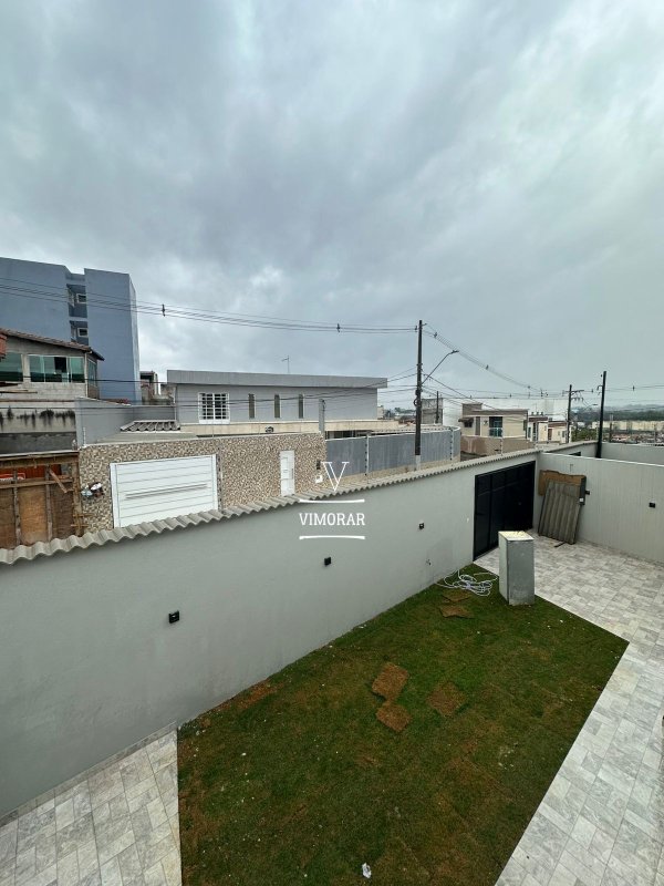 Sobrado 2 dormitórios + 2 vagas de garagem  Itaquaquecetuba - 
