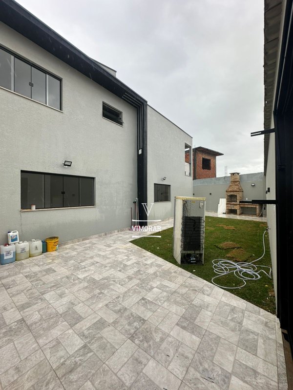 Sobrado 2 dormitórios + 2 vagas de garagem  Itaquaquecetuba - 
