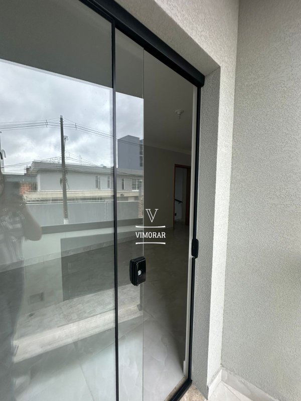 Sobrado 2 dormitórios + 2 vagas de garagem  Itaquaquecetuba - 