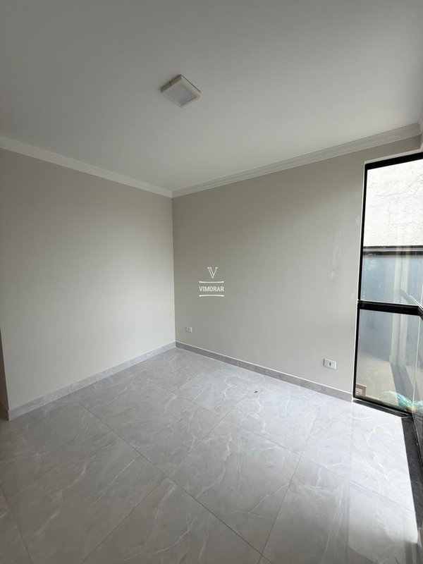 Casa t&eacute;rrea 3 dormit&oacute;rios sendo 1 su&iacute;te + 2 vagas de garagem  Itaquaquecetuba - 