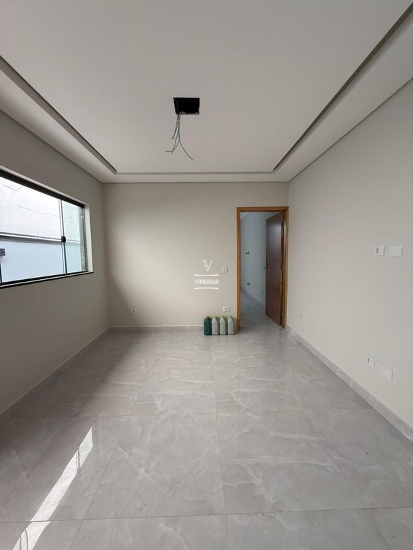 Casa t&eacute;rrea 3 dormit&oacute;rios sendo 1 su&iacute;te + 2 vagas de garagem  Itaquaquecetuba - 