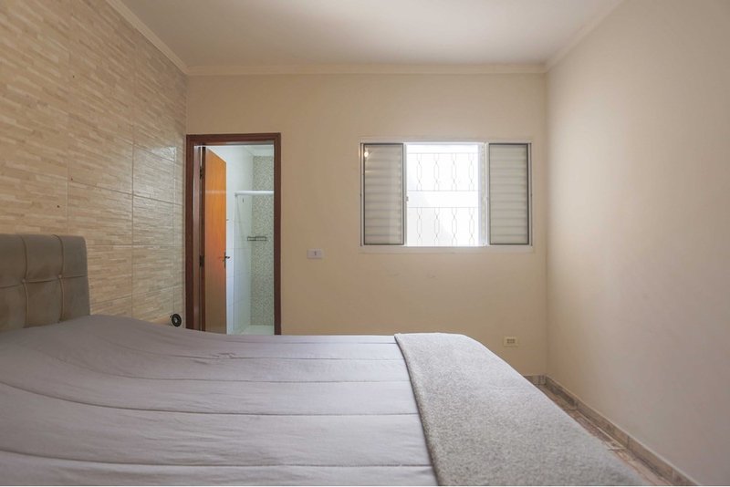 Casa à venda, 99m - 2 Dormitórios, 1 suíte - R$ 280.000 - Jardim Aeroporto - Sorocaba Rua Olímpio Mentone Sorocaba - 