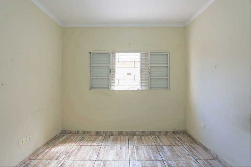 Casa à venda, 99m - 2 Dormitórios, 1 suíte - R$ 280.000 - Jardim Aeroporto - Sorocaba Rua Olímpio Mentone Sorocaba - 