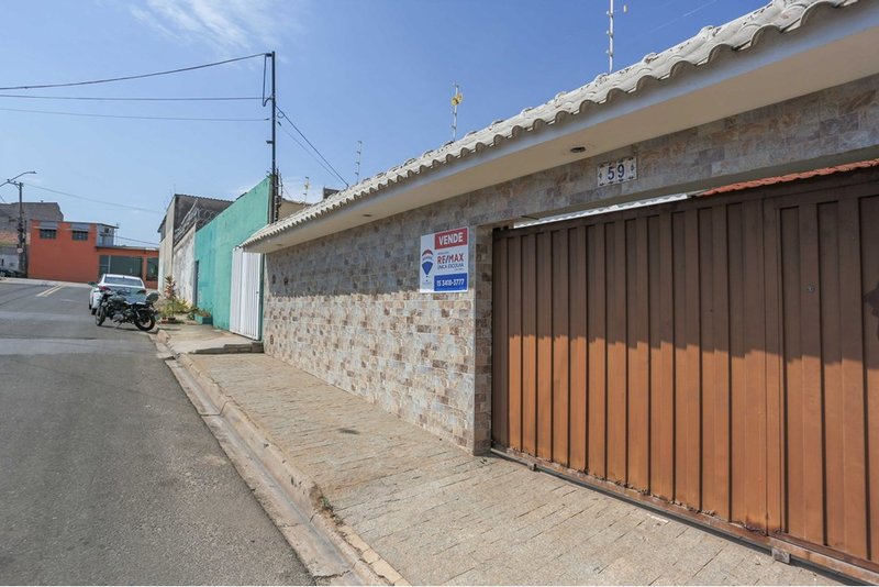 Casa à venda, 99m - 2 Dormitórios, 1 suíte - R$ 280.000 - Jardim Aeroporto - Sorocaba Rua Olímpio Mentone Sorocaba - 