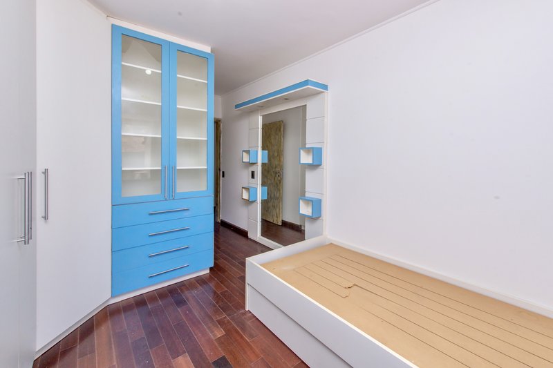 R$ 1.250.000 - ÓTIMA CASA EM CONDOMÍNIO - 190M2 - 3 DORM - SUÍTE - 2 VAGAS - INFRA Rua General Nestor Silva Soares Porto Alegre - 