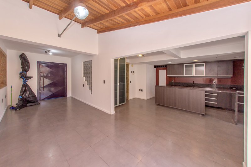 R$ 1.250.000 - ÓTIMA CASA EM CONDOMÍNIO - 190M2 - 3 DORM - SUÍTE - 2 VAGAS - INFRA Rua General Nestor Silva Soares Porto Alegre - 