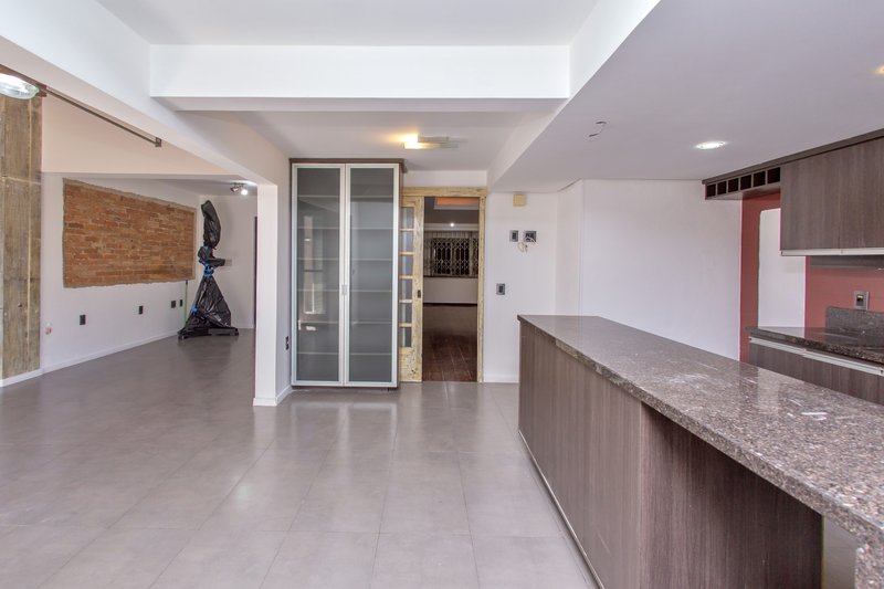 R$ 1.250.000 - ÓTIMA CASA EM CONDOMÍNIO - 190M2 - 3 DORM - SUÍTE - 2 VAGAS - INFRA Rua General Nestor Silva Soares Porto Alegre - 