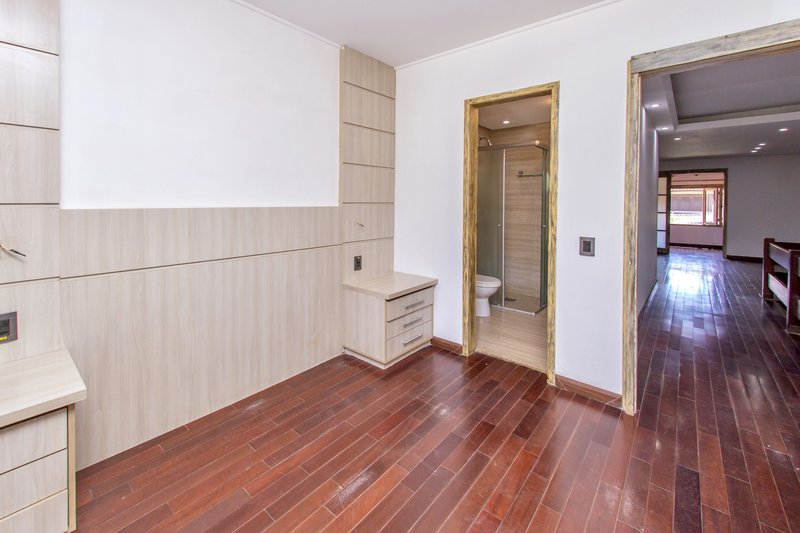 R$ 1.250.000 - ÓTIMA CASA EM CONDOMÍNIO - 190M2 - 3 DORM - SUÍTE - 2 VAGAS - INFRA Rua General Nestor Silva Soares Porto Alegre - 