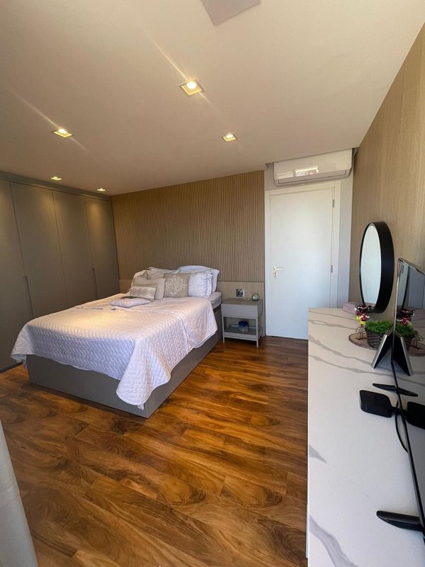 TRIPLEX  COM 2 SUÍTES EM CONDOMINIO FECHADO ANGAR  Brusque - 
