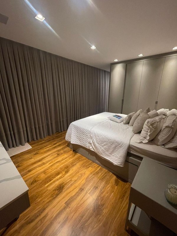 TRIPLEX  COM 2 SUÍTES EM CONDOMINIO FECHADO ANGAR  Brusque - 