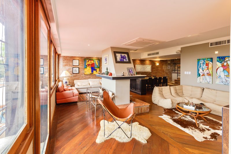 R$ 2.100.000 - EXCELENTE CASA - 375M2 - 3 DORM - SUÍTE - PISCINA - VISTA - 6 VAGAS Rua Cariri Porto Alegre - 