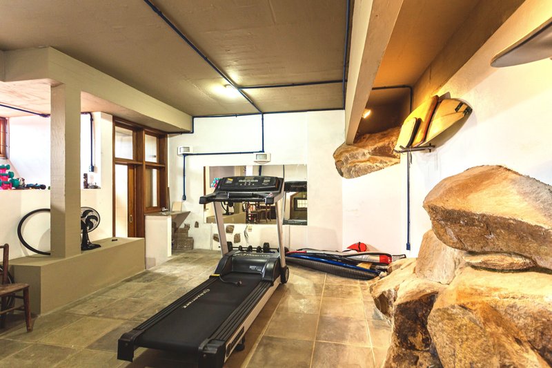 R$ 2.100.000 - EXCELENTE CASA - 375M2 - 3 DORM - SUÍTE - PISCINA - VISTA - 6 VAGAS Rua Cariri Porto Alegre - 