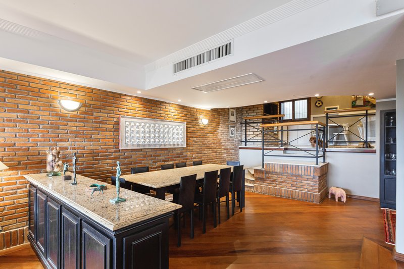 R$ 2.100.000 - EXCELENTE CASA - 375M2 - 3 DORM - SUÍTE - PISCINA - VISTA - 6 VAGAS Rua Cariri Porto Alegre - 