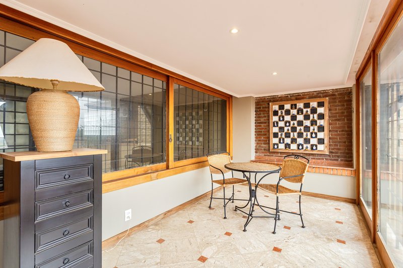 R$ 2.100.000 - EXCELENTE CASA - 375M2 - 3 DORM - SUÍTE - PISCINA - VISTA - 6 VAGAS Rua Cariri Porto Alegre - 