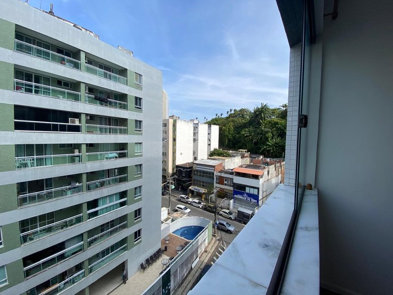 APARTAMENTO 3 QUARTOS SUÍTE DEPENDÊNCIA COMPLETA GARAGEM À VENDA NA BARRA! Rua Marquês de Caravelas Salvador - 