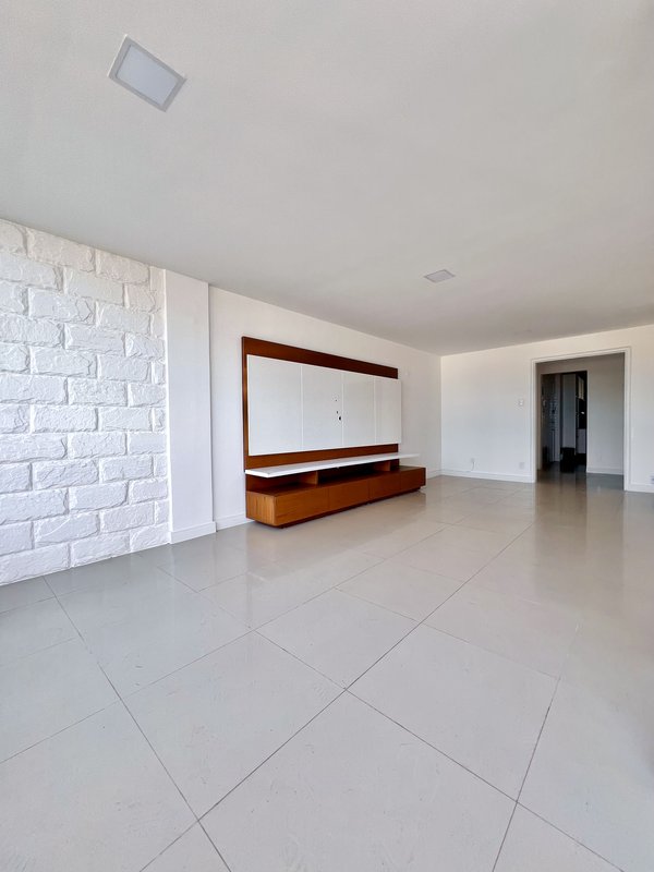 Apartamento frontal mar na Avenida do Pepê  Rio de Janeiro - 