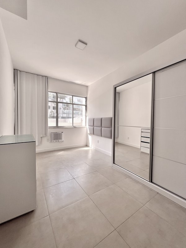 Apartamento frontal mar na Avenida do Pepê  Rio de Janeiro - 