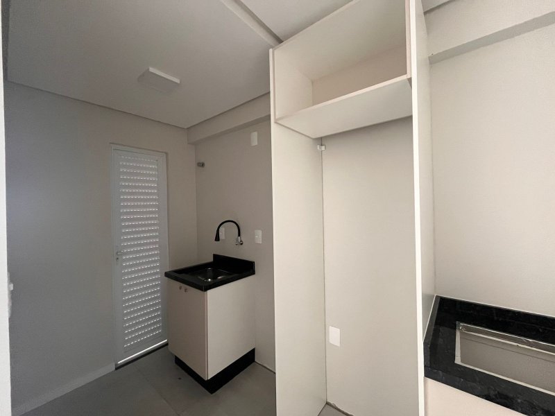 Apartamento no Bairro das Capitais  Timbó - 