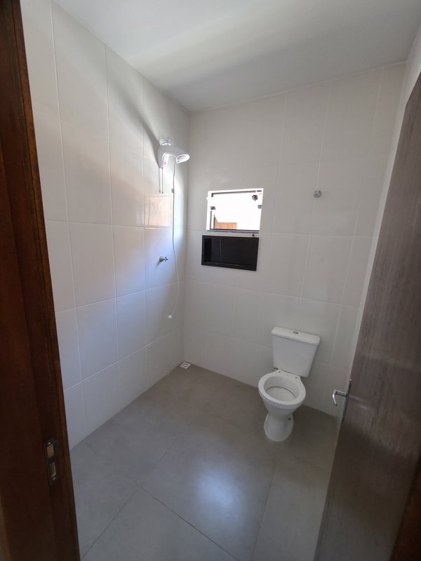 CASA COM 1SÚITE MAIS DORMITÓRIOS NA POMERÂNIA  Guabiruba - 