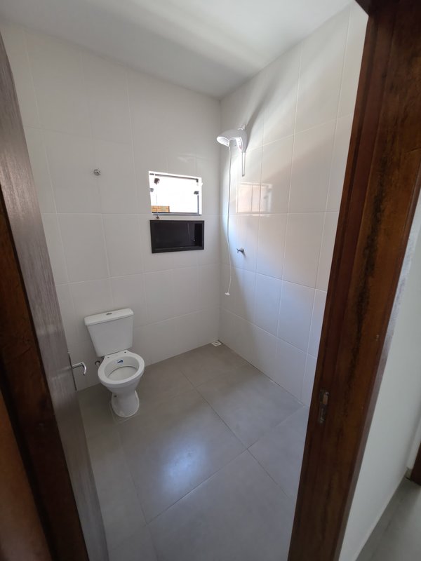 CASA COM 1SÚITE MAIS DORMITÓRIOS NA POMERÂNIA  Guabiruba - 