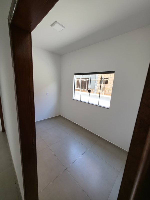 CASA COM 1SÚITE MAIS DORMITÓRIOS NA POMERÂNIA  Guabiruba - 