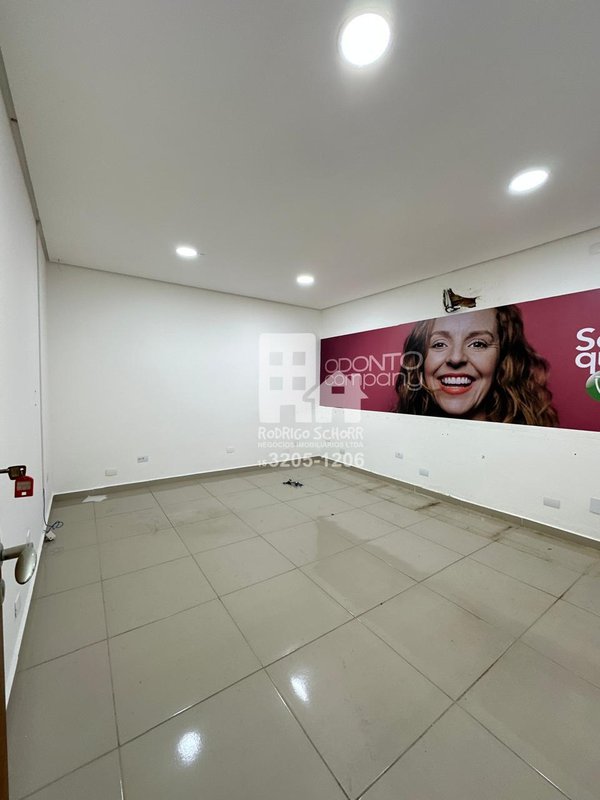 🏢 Espaço Comercial Urbano para Locação – Centro de Iperó/SP  Ipero - 