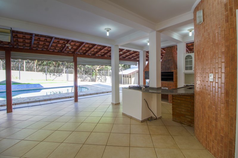 Casa com 4 quartos à venda, 433 m² por R$ 1.500.000 - Condomínio Saint Claire - Sorocaba Rua Amélio Mascella Sorocaba - 