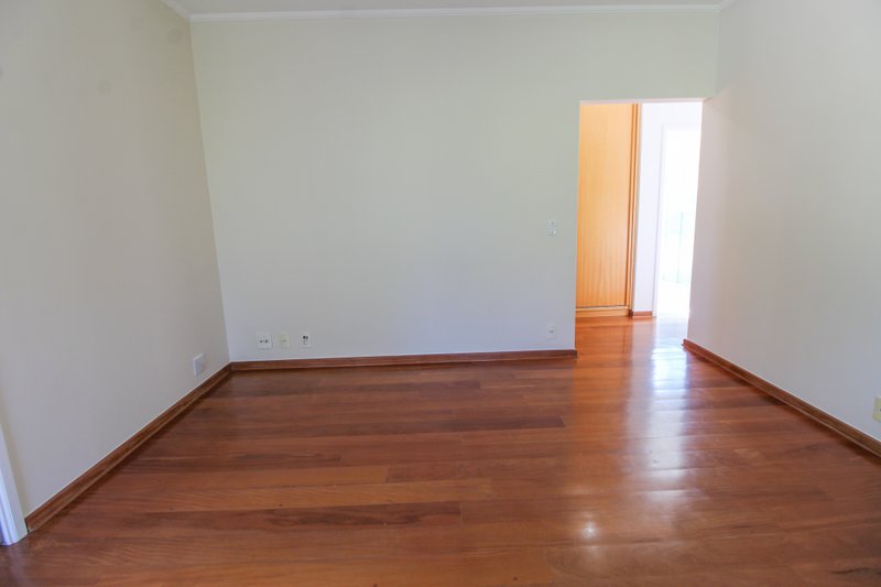 Casa com 4 quartos à venda, 433 m² por R$ 1.500.000 - Condomínio Saint Claire - Sorocaba Rua Amélio Mascella Sorocaba - 