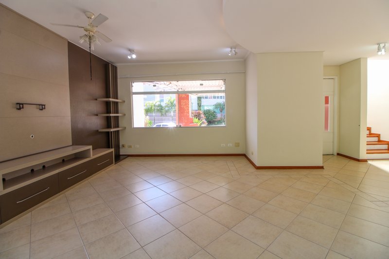 Casa com 4 quartos à venda, 433 m² por R$ 1.500.000 - Condomínio Saint Claire - Sorocaba Rua Amélio Mascella Sorocaba - 