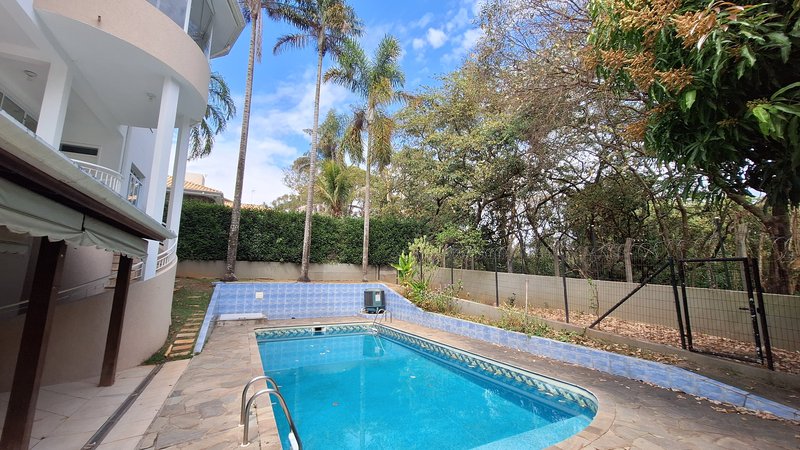 Casa com 4 quartos à venda, 433 m² por R$ 1.500.000 - Condomínio Saint Claire - Sorocaba Rua Amélio Mascella Sorocaba - 